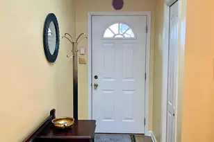 348 Phoenix Dr, Chambersburg, PA 17201 - Photo 3