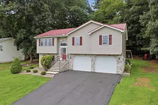 10113 Cardinal Dr, Orrstown, PA 17244 - Photo 3