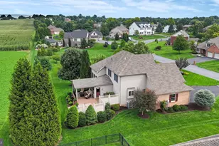 3208 Baltusrol Dr, Chambersburg, PA 17202 - Photo 9