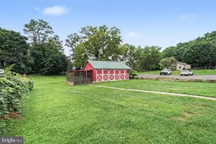 108 W W Main St, Fayetteville, PA 17222 - Photo 29