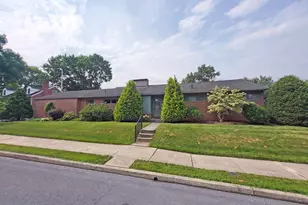 910 Nelson St, Chambersburg, PA 17201 - Photo 1