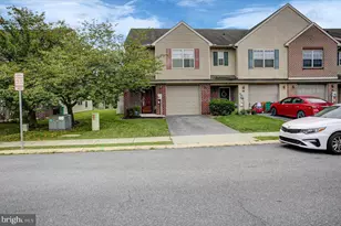 209 Meriweather Dr, Chambersburg, PA 17201 - Photo 3