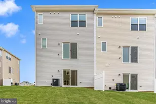 527 Abigail Ave, Waynesboro, PA 17268 - Photo 3