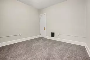 33 S Franklin St, Chambersburg, PA 17201 - Photo 13