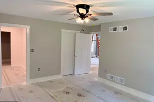 801 Dickeys Dr, Chambersburg, PA 17202 - Photo 3