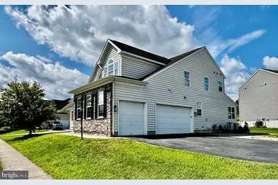518 Creekside Boulevard, Waynesboro, PA 17268 - Photo 5