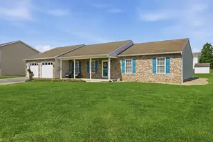 226 Grove Dr, Shippensburg, PA 17257 - Photo 3