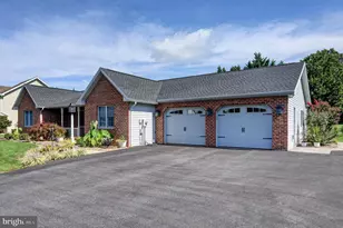 313 Bradley Ln, Shippensburg, PA 17257 - Photo 5