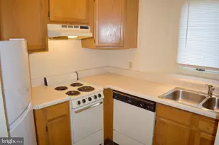 945 Orchard Dr, Chambersburg, PA 17201 - Photo 3