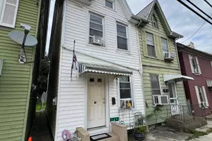 133 W King St, Chambersburg, PA 17201 - Photo 1