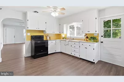 216 High St, Chambersburg, PA 17201 - Photo 9
