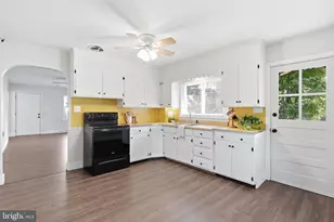 216 High St, Chambersburg, PA 17201 - Photo 9
