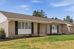 11475 Pine Hill Dr, Waynesboro, PA 17268 - Photo 1