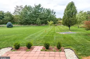3669 Mountain Shadow Dr, Fayetteville, PA 17222 - Photo 7