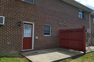 695 Center Dr, Chambersburg, PA 17201 - Photo 5