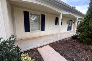 2311 Springfield Dr, Chambersburg, PA 17202 - Photo 5