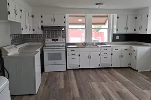 734 Fairground Ave, Chambersburg, PA 17201 - Photo 1