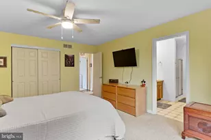 473 Franklin Square Dr, Chambersburg, PA 17201 - Photo 13