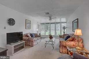 318 Stonegate Cir N, Chambersburg, PA 17201 - Photo 5