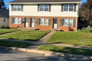 224 W 8th St, Waynesboro, PA 17268 - Photo 1