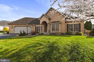 220 Woodvale Dr, Chambersburg, PA 17201 - Photo 1