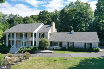 586 Crestwood Drive, Chambersburg, PA 17202 - Photo 3