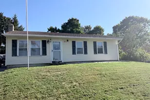 392 Westview Rd, Fayetteville, PA 17222 - Photo 1