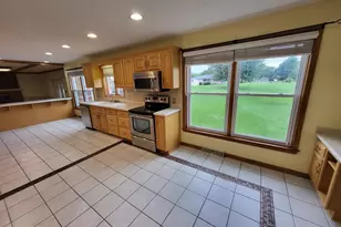 19 Obsidian Dr, Chambersburg, PA 17202 - Photo 11
