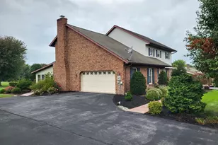 19 Obsidian Dr, Chambersburg, PA 17202 - Photo 3