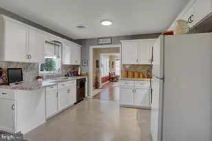 3715 Hazel Dr, Greencastle, PA 17225 - Photo 13