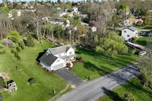 105 Buckingham Dr, Chambersburg, PA 17201 - Photo 3