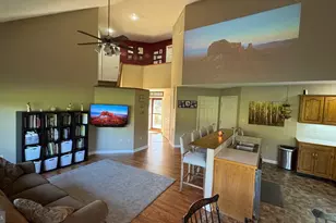 105 Buckingham Dr, Chambersburg, PA 17201 - Photo 13