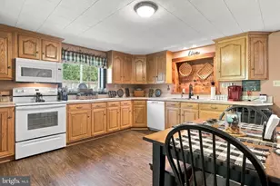 928 Path Valley Rd, Fort Loudon, PA 17224 - Photo 7