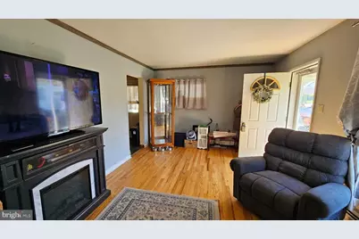 445 Hamilton Avenue, Chambersburg, PA 17201 - Photo 3