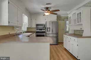 565 Lindia Dr, Chambersburg, PA 17202 - Photo 9
