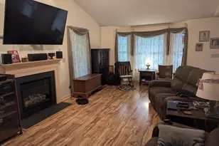 180 N Blackberry Ln, Fayetteville, PA 17222 - Photo 3