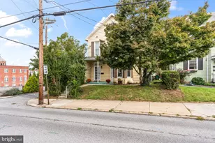 29 E 2nd St, Waynesboro, PA 17268 - Photo 1