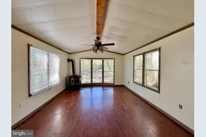 407 Woodlawn Drive, Breezewood, PA 15533 - Photo 7