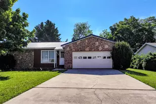 534 N 5th St, McConnellsburg, PA 17233 - Photo 1