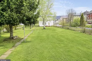 114 N 3rd St, McConnellsburg, PA 17233 - Photo 13