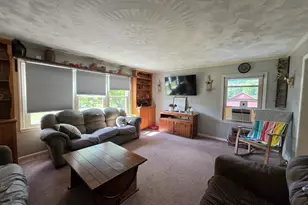 9760 Hunter Ln, Petersburg, PA 16669 - Photo 5