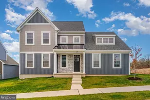 107 Sparrow Ln, Elizabethtown, PA 17022 - Photo 1