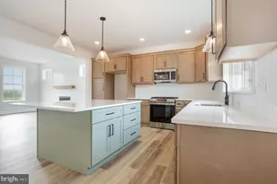 107 Sparrow Ln, Elizabethtown, PA 17022 - Photo 7