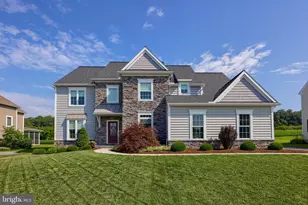 429 E Delp Rd, Lancaster, PA 17601 - Photo 1