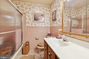 2453 Lincoln Hwy E, Lancaster, PA 17602 - Photo 29