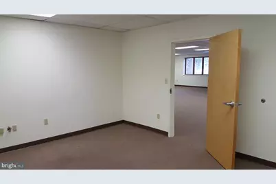 1891 Santa Barbara Drive #207, Lancaster, PA 17601 - Photo 9