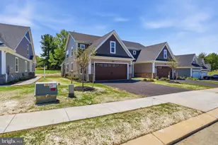215 Bellaride Ln, Millersville, PA 17551 - Photo 3