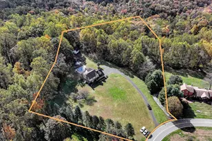 208 Foxcroft Ln, Robesonia, PA 19551 - Photo 3