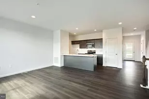 77 N Conifer Dr, Elizabethtown, PA 17022 - Photo 7