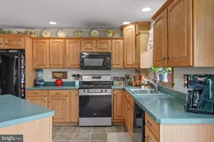 323 Enterprise Dr, Bird in Hand, PA 17505 - Photo 21